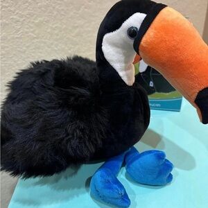 BRAND NEW!! Scentsy Buddy Black & Orange Toucan Plush with Blue Feet